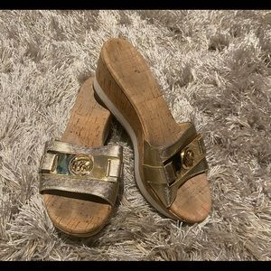 MICHAEL KORS WARREN PLATFORM SANDALS